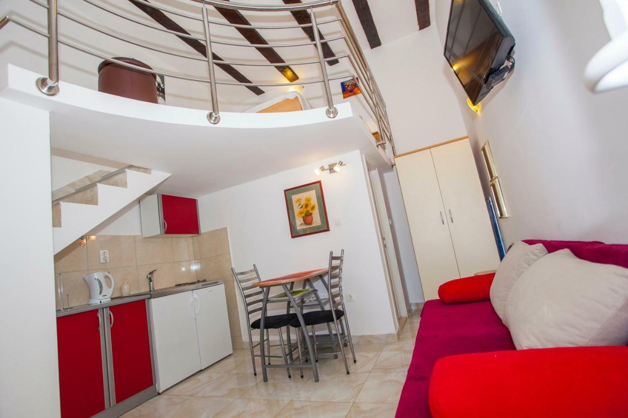 Apartments Lara พอดโกรา ภายนอก รูปภาพ
